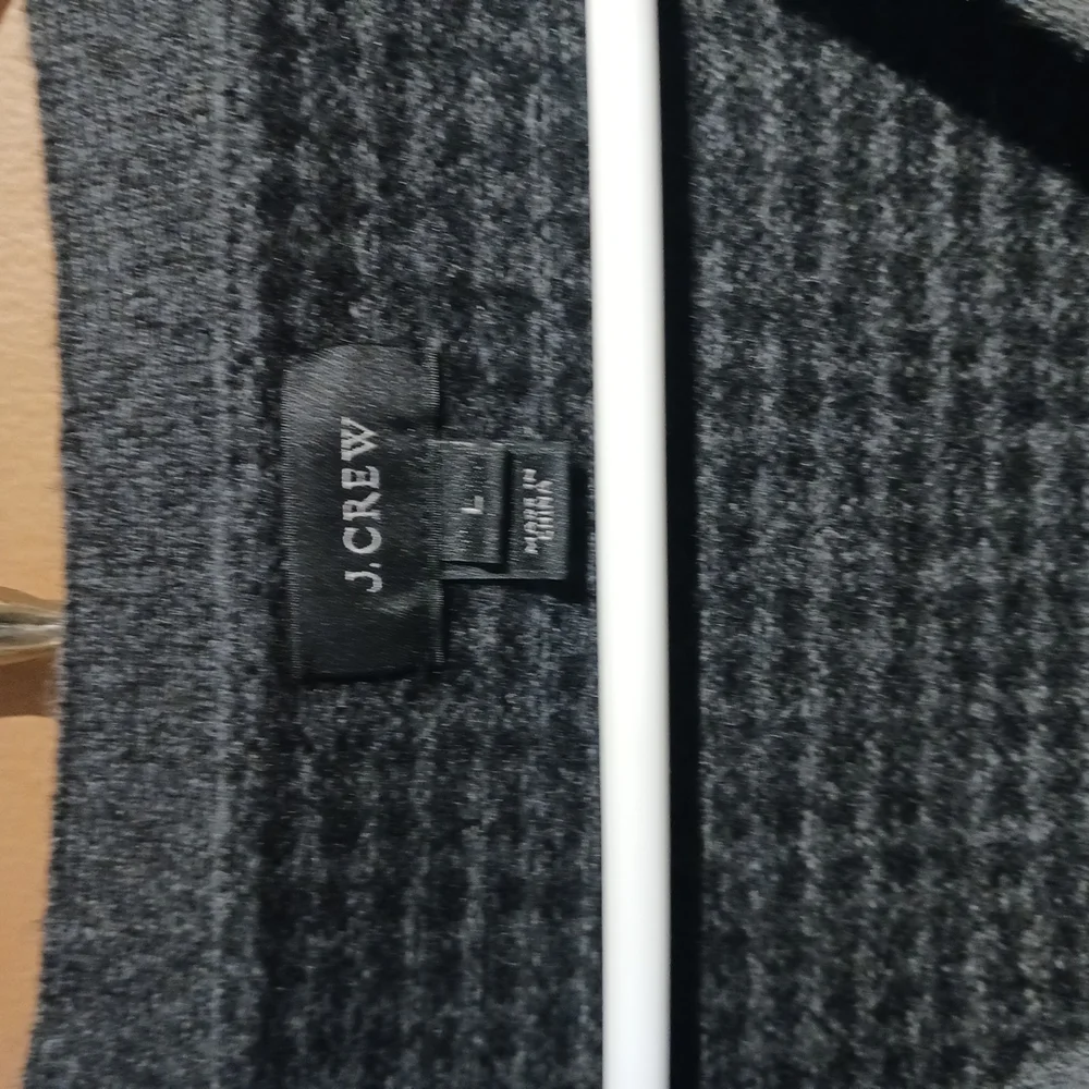 J. Crew Men's Lightweight Gray Plaid Merino Wool Cardigan Sweater. Size L - Picture 4 of 9